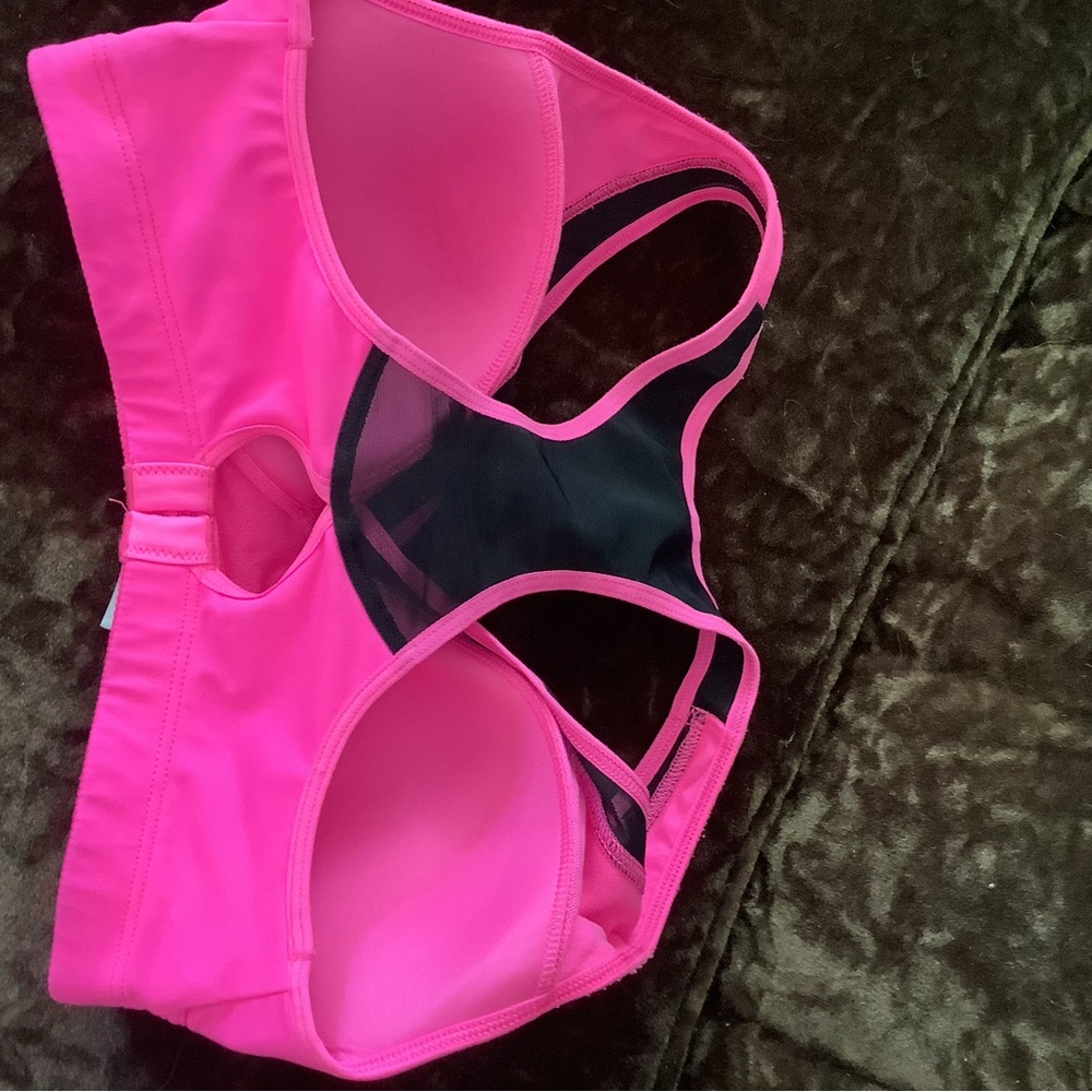 Victorias Secret Sport Bar - Picture 2 of 4
